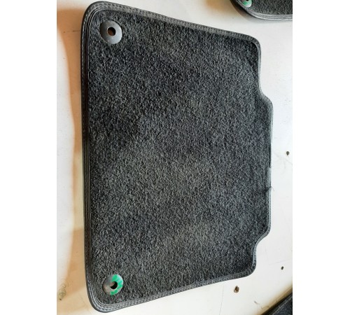 Комплект ковриков салона