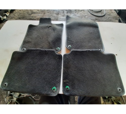 Комплект ковриков салона