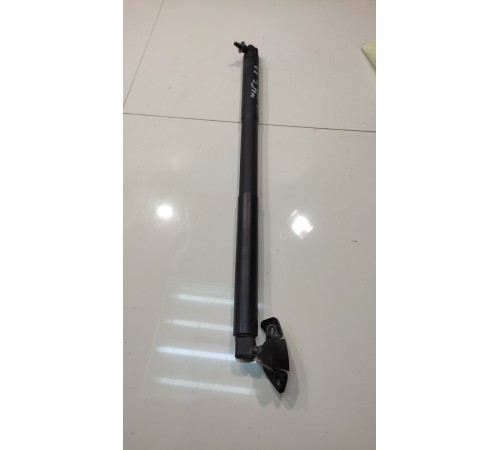 Амортизатор багажника (левый)