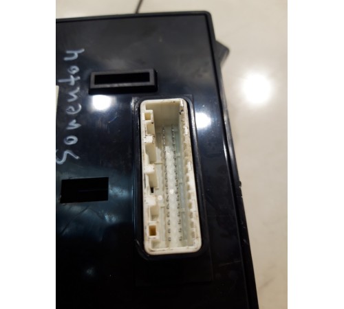 Блок кнопок центральной консоли