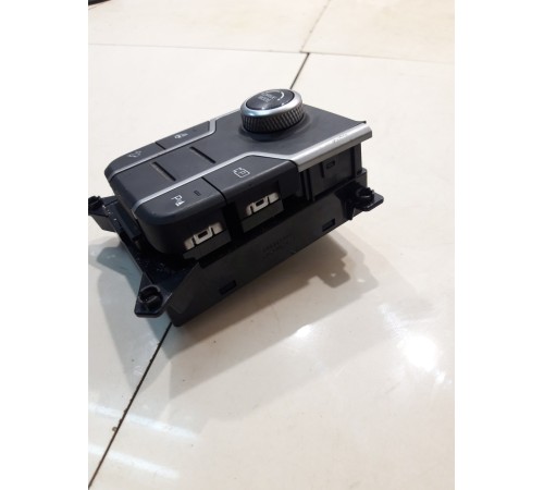 Блок кнопок центральной консоли