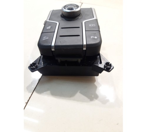 Блок кнопок центральной консоли