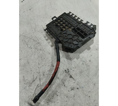 Распределитель тока с клеммой