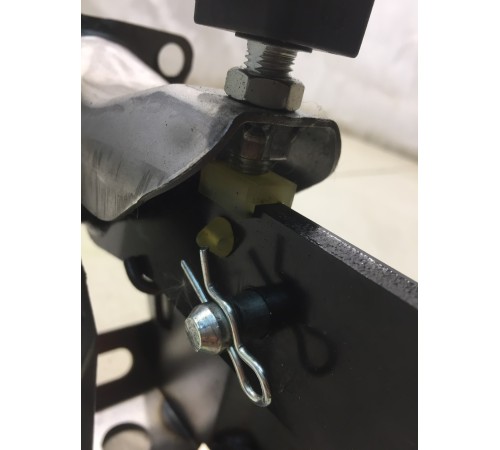 Педаль тормоза