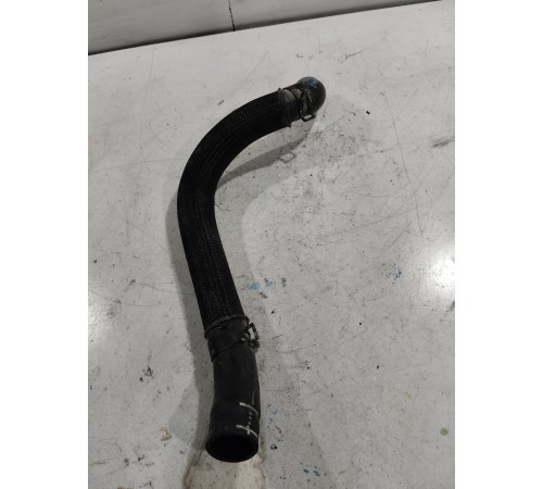 Патрубок системы охлаждения