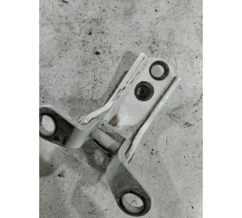 Петля двери задняя правая нижняя