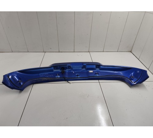 Спойлер крышки багажника