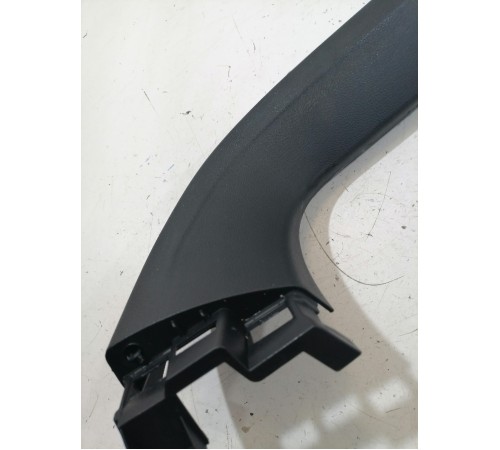 Обшивка двери багажника левая