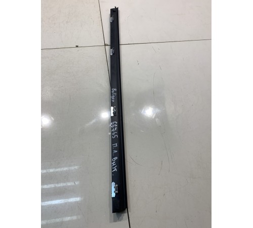 Уплотнитель стекла (передний, левый, внутренний)