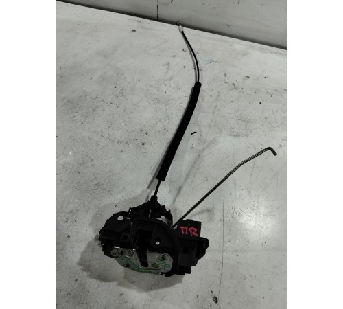 Замок двери передний правый