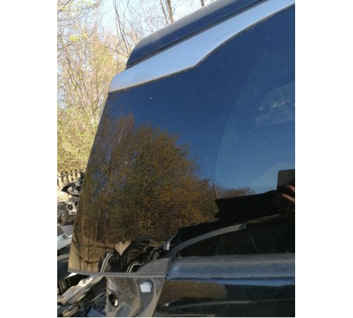 Стекло заднее правое,глухое