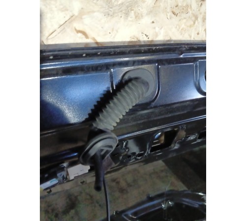 Дверь крышка багажника