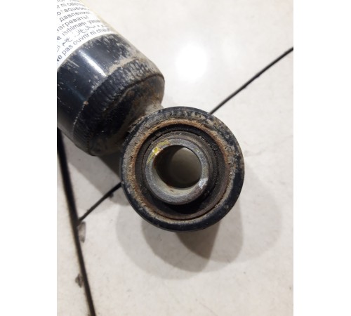 Амортизатор подвески задний правый