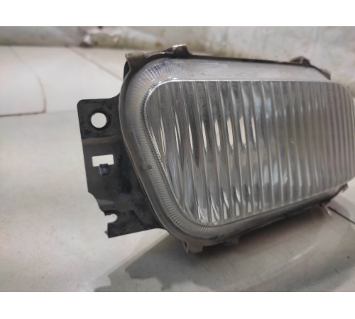 Фара противотуманная (передняя правая)