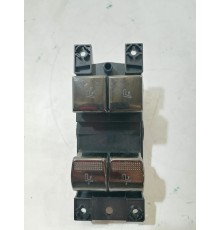 Блок кнопок управления задними сиденьями