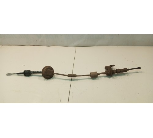 Трос стояночного тормоза (передний, правый)