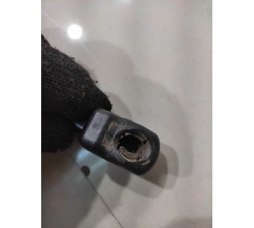 Амортизатор багажника (левый)