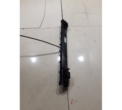 Направляющая (салазки) переднего правого сиденья правая