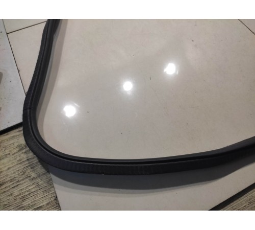 Уплотнитель двери(задний левый)