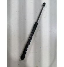 Амортизатор багажника