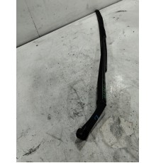 Поводок стеклоочистителя левый