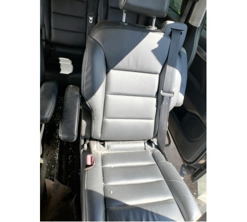 Второй ряд сидений,кожа