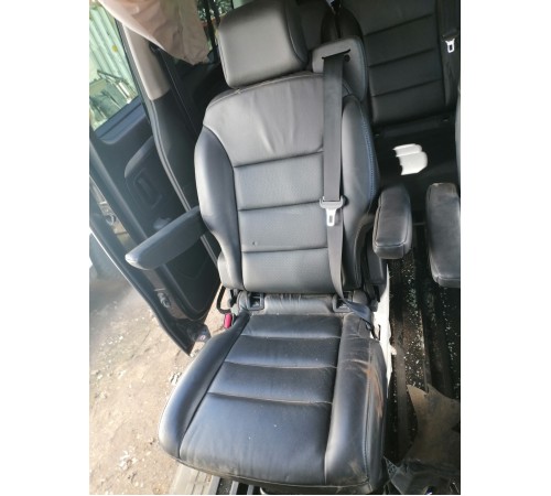 Второй ряд сидений,кожа