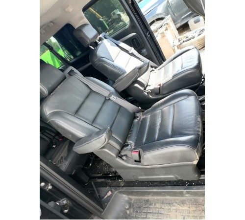 Второй ряд сидений,кожа