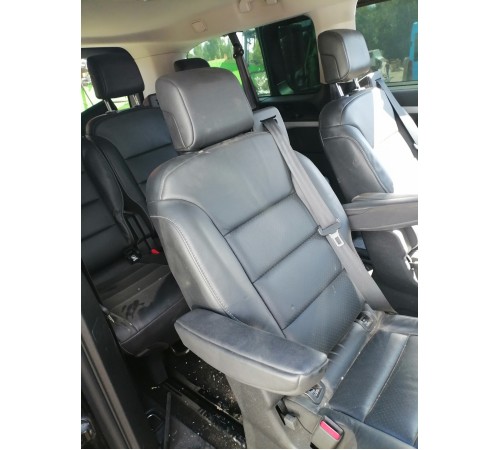 Второй ряд сидений,кожа
