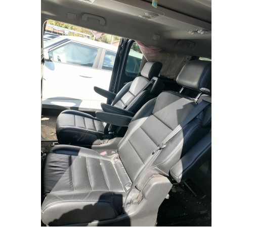 Второй ряд сидений,кожа