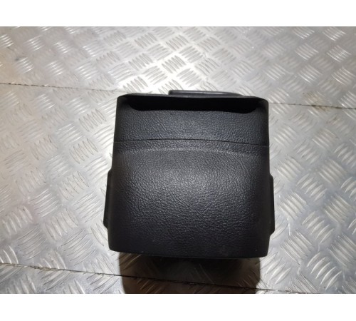 Кожух рулевой колонки перед.