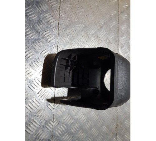 Кожух рулевой колонки перед.