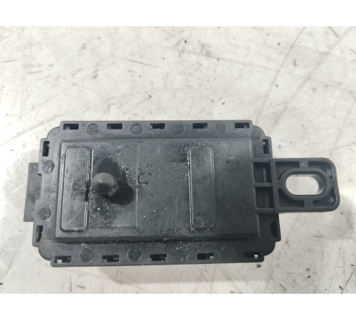 Усилитель антенны задний правый