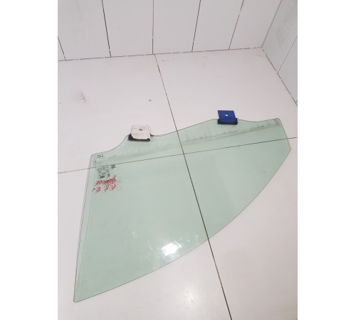 Стекло двери переднее левое