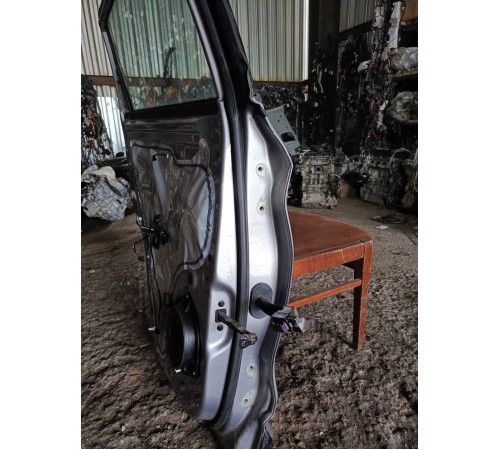 Дверь задняя левая