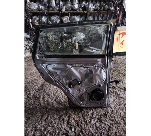 Дверь задняя левая