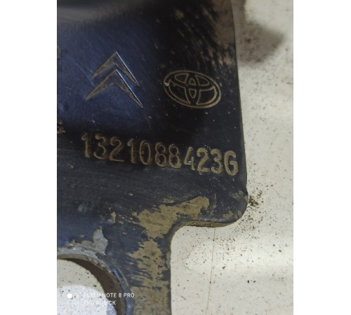 Усилитель (кронштейн) левый