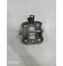 Усилитель (кронштейн) левый