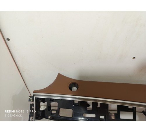 Накладка торпедо декоративная правая