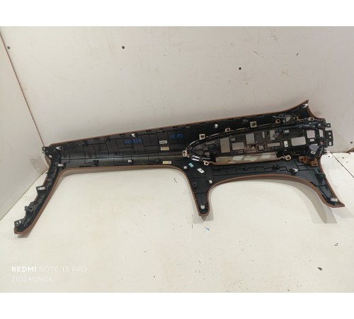 Накладка торпедо декоративная правая