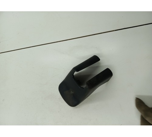 Накладка сиденья передняя правая