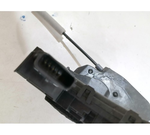 Замок двери задний левый