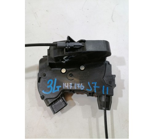 Замок двери задний левый