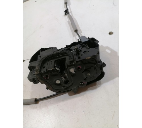 Замок двери задний левый