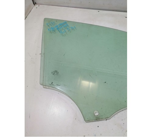 Стекло двери переднее правое