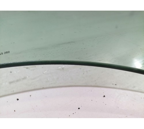 Стекло двери переднее правое