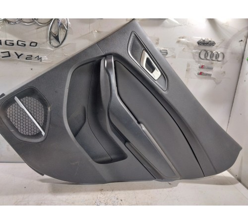 Обшивка двери задняя правая