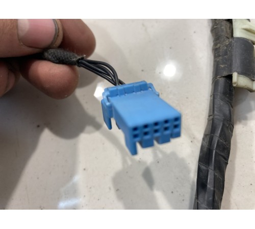 Электропроводка двери (задняя, левая)
