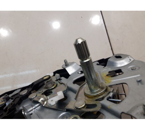 Замок открывания средней двери(левый)