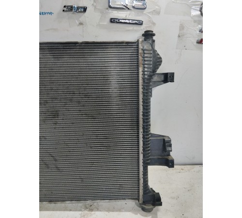 Радиатор охлаждения двигателя